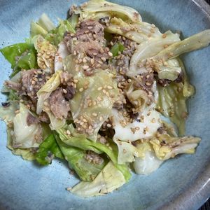 ゆっこの作ってみた!投稿(包丁不要！5分で【キャベツとさばの旨だれ和え】さば缶で簡単◎)
