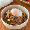 野菜も一緒に♪カラフル担々丼