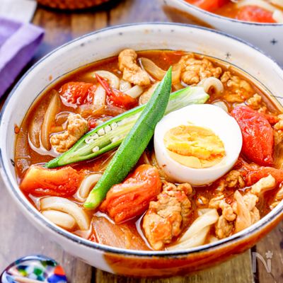【夏のトマトカレーうどん】だし×トマトの旨味!止まらぬ旨さ♡