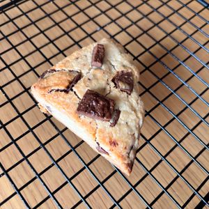 635502の作ってみた!投稿(某コーヒー店を再現！【米粉のチョコチャンクスコーン】)