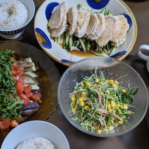 natsumiの作ってみた!投稿(3分で簡単副菜♡『豆苗とかにかまのコーンマヨサラダ』)