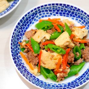 まゆの作ってみた!投稿(スナップエンドウとひき肉の炒り豆腐【シャキシャキ食感♪】)