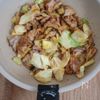 10分で爆速おかず♪【豚こまキャベツのピリ辛味噌炒め】の工程2