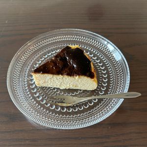 ユイピルの作ってみた!投稿(ラヴィーニャのバスク風チーズケーキ)
