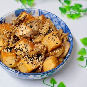 まゆの作ってみた!投稿(【ごぼうと厚揚げの甘辛ごま炒め】作り置きやお弁当にも◎)