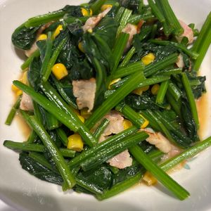 yaskの作ってみた!投稿(【ほうれん草とベーコーンのバター醤油炒め】お弁当にも♪)
