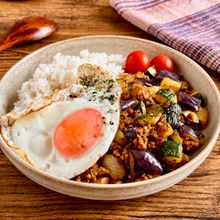 野菜がごろっとたっぷり！【夏野菜のドライカレー】