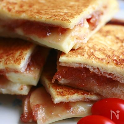 ベリーチーズホットサンド