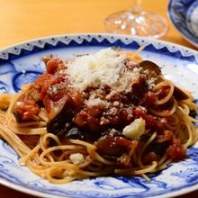 パルミジャーノたっぷり茄子のトマトソース　スパゲティ