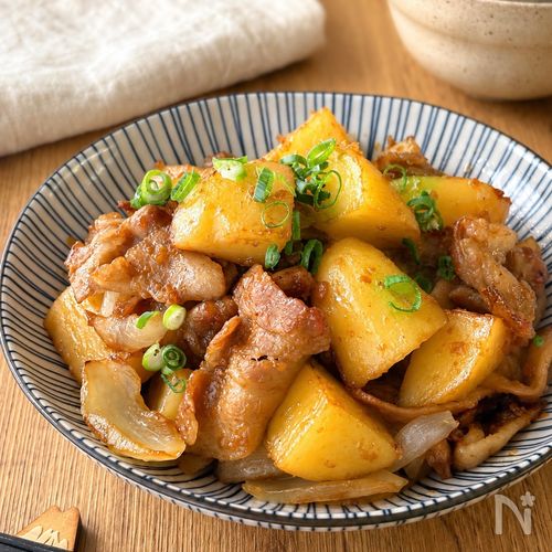 煮込まない！豚バラとじゃがいもの肉じゃが【照りうま甘辛】