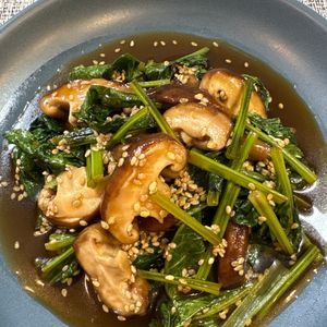 楽ラク手抜キッチン🐶🐾の作ってみた!投稿(［椎茸と小松菜の中華煮］レンジ3分！あっという間にできる煮物)
