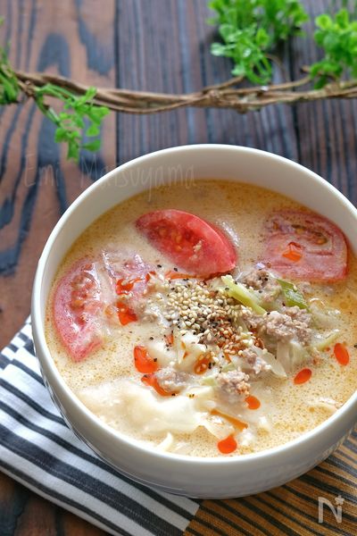 調整豆乳で 練りごま不要 トマト坦々麺風餃子の皮入りスープ By 松山絵美 レシピサイト Nadia ナディア プロの料理家のおいしいレシピ