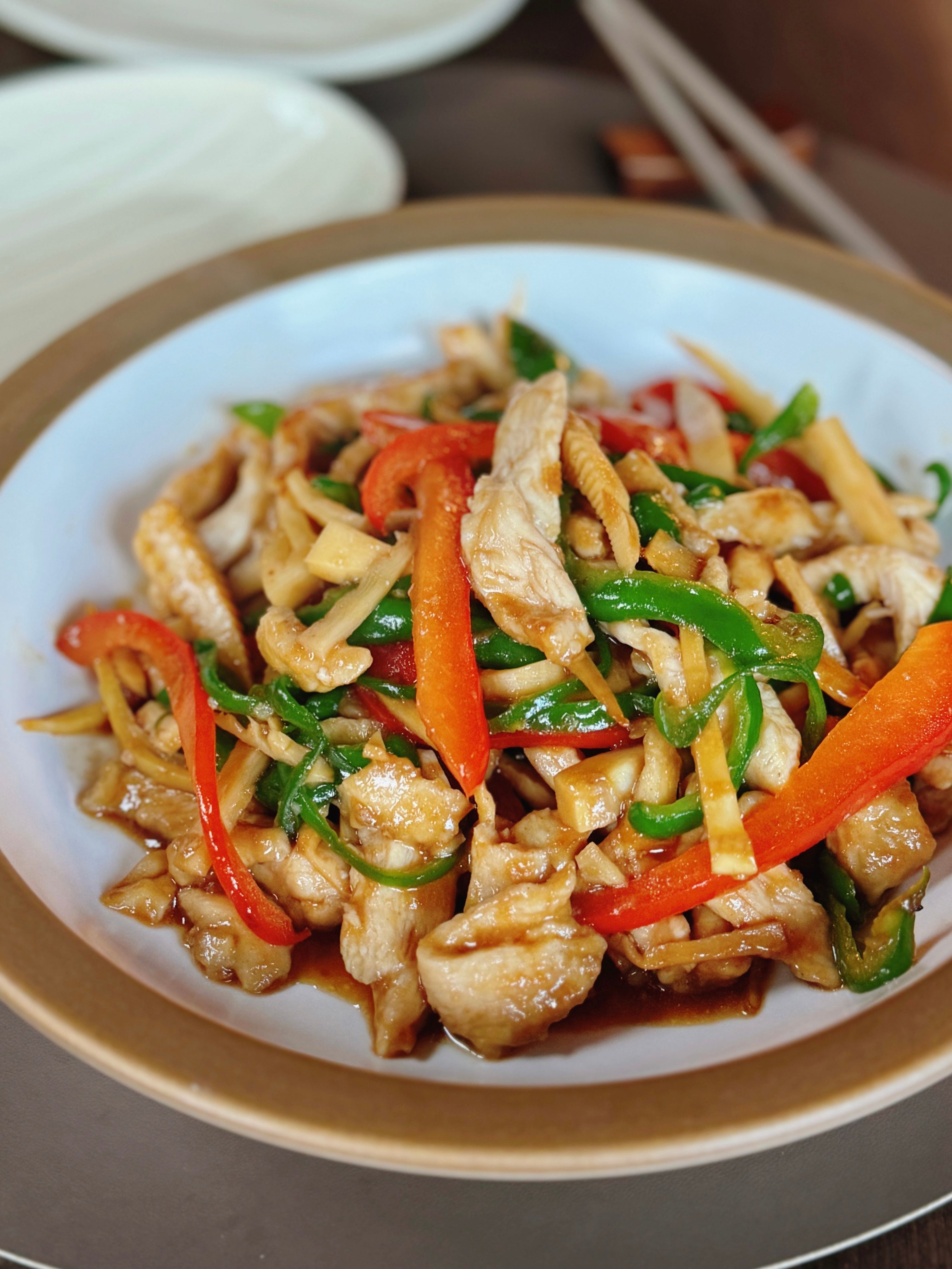 鶏むね肉のチンジャオロース