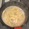 鉄もとれる！冷凍あさりの魚介トマトパスタの工程1