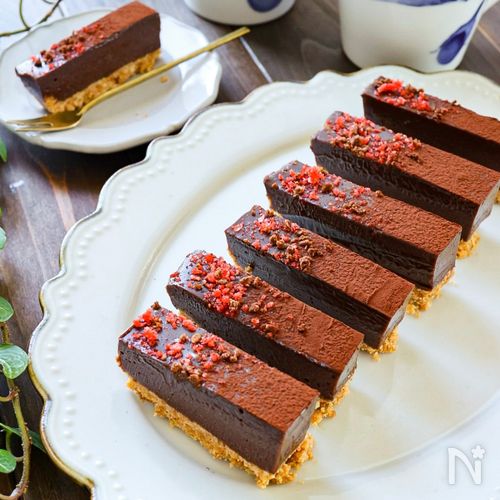 【材料4つで簡単!濃厚生チョコタルト】バレンタインにぴったり