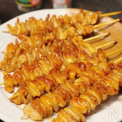 何本でも食べたい♡【鶏皮たれ串焼き】