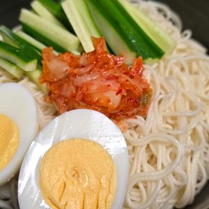 月雪由翔の作ってみた!投稿(そうめんで作る♪さっぱり美味しい焼肉屋さんの冷麺風)