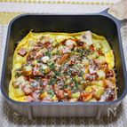 おけましておめでとうの「ポテトとベーコンの巻かないオムレツ」
