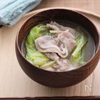 キャベツとしょうがだけ豚汁