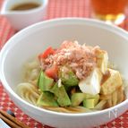 甘ねりごまだれの三色うどん