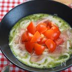 混ぜるだけ！簡単！生ハムとトマトの豆乳バジル冷やしうどん