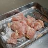 鶏むね肉がぷるっと柔らか!梅しそだれの水晶鶏の工程4