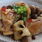 鶏肉とレンコン、しめじのゆず胡椒炒め