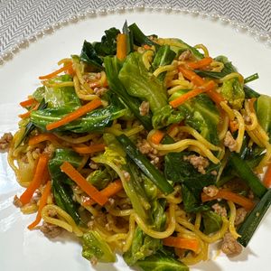 楽ラク手抜キッチン🐶🐾の作ってみた!投稿(野菜たっぷり☆辛うまコチュジャンそぼろ焼きそば)