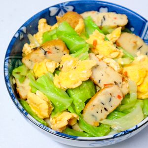 まゆの作ってみた!投稿(さつま揚とキャベツのふわ玉炒め【#あと一品#簡単#節約】)