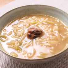 焼き梅干し入り本鶏だし雑炊
