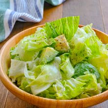 ポリ袋で簡単♪レタスとアボカドの旨レモンマヨ和え