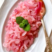 箸休めや付け合わせにさっぱりと【赤玉ねぎのアグロドルチェ】