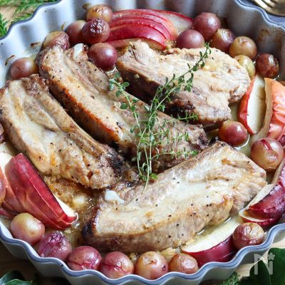 クリスマスのごちそうに【スペアリブとりんごのオーブン焼き】