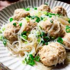 えのき茸でカサ増し・肉団子と春雨のスープ煮