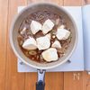 材料2つでご飯が進む!ほっこり豆腐と長ねぎの甘辛とろみ丼の工程3