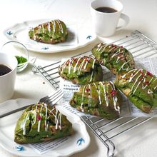たっぷりホワイトチョコの抹茶スコーン
