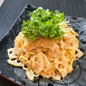 楽ラク手抜キッチン🐶🐾の作ってみた!投稿(シャキッと美味しい！れんこん入り明太パスタ)