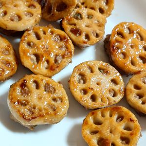 kotachanの作ってみた!投稿(生姜たっぷり!蓮根の挽き肉はさみ照り焼き)