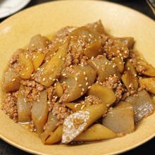 ごはんに乗せて食べたい♡【こんにゃくごぼうの豚そぼろ煮】