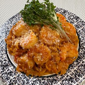 楽ラク手抜キッチン🐶🐾の作ってみた!投稿(海老のトマトクリームパスタ│ワンパンで完成♪生クリーム不使用)