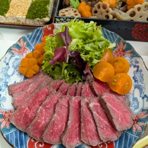 ふゆの作ってみた!投稿(簡単！『ごちそう♡ローストビーフ』お肉に合うにんにく醤油だれ)