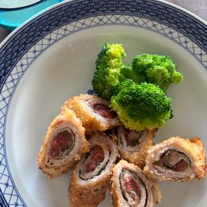 Robinの作ってみた!投稿(さっぱり食べれる揚げ物レシピ♡『梅しそミルフィーユカツ』)