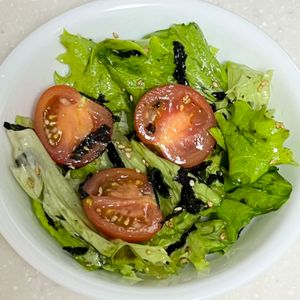 キャピタンの作ってみた!投稿(【レタスとミニトマトのチョレギサラダ】簡単手作りドレッシング)