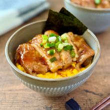 バレンタインにも♪【照りたまチキン丼】