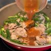 10分で完成!子どもも食べた!【豚バラピーマン丼】の工程4