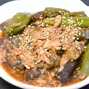 こざかなの作ってみた!投稿(レンジで完結！なすとピーマンとツナの丸ごと煮・冷やしても◎)