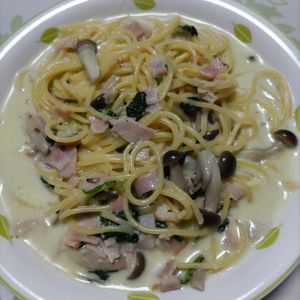 KUMIKOの作ってみた!投稿(ほうれん草とベーコンの濃厚クリームパスタ)