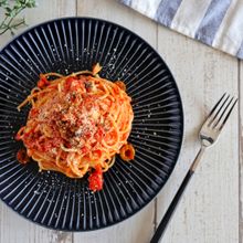 【簡単ランチに！】オリーブのトマトパスタ
