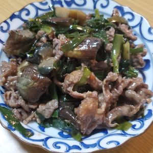 週一だけは頑張ります💦の作ってみた!投稿(ご飯が進む‼︎『茄子と牛こまのオイスター炒め』丼にも♪)
