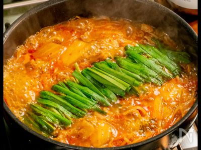 市販の素を凌駕する「究極のキムチ鍋」 | レシピサイトNadia